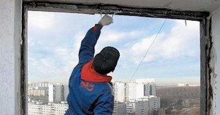 Демонтаж остекления балкона в Североуральске - цена от 582 руб. - Сварной-Сву